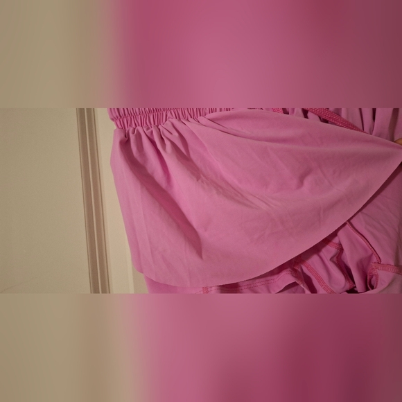 Blaosn size small 2 in 1 flowy running shorts - Picture 4 of 6